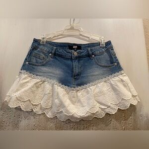 Madden NYC Blue Denim Mini Skirt With White Cotton Eyelet Lace Trim - Size S